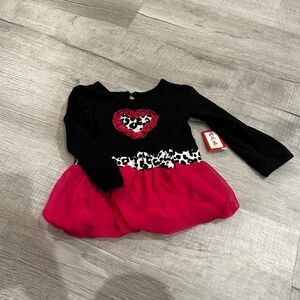 NWT Kidgets 18month girl short dress with heart black and magenta